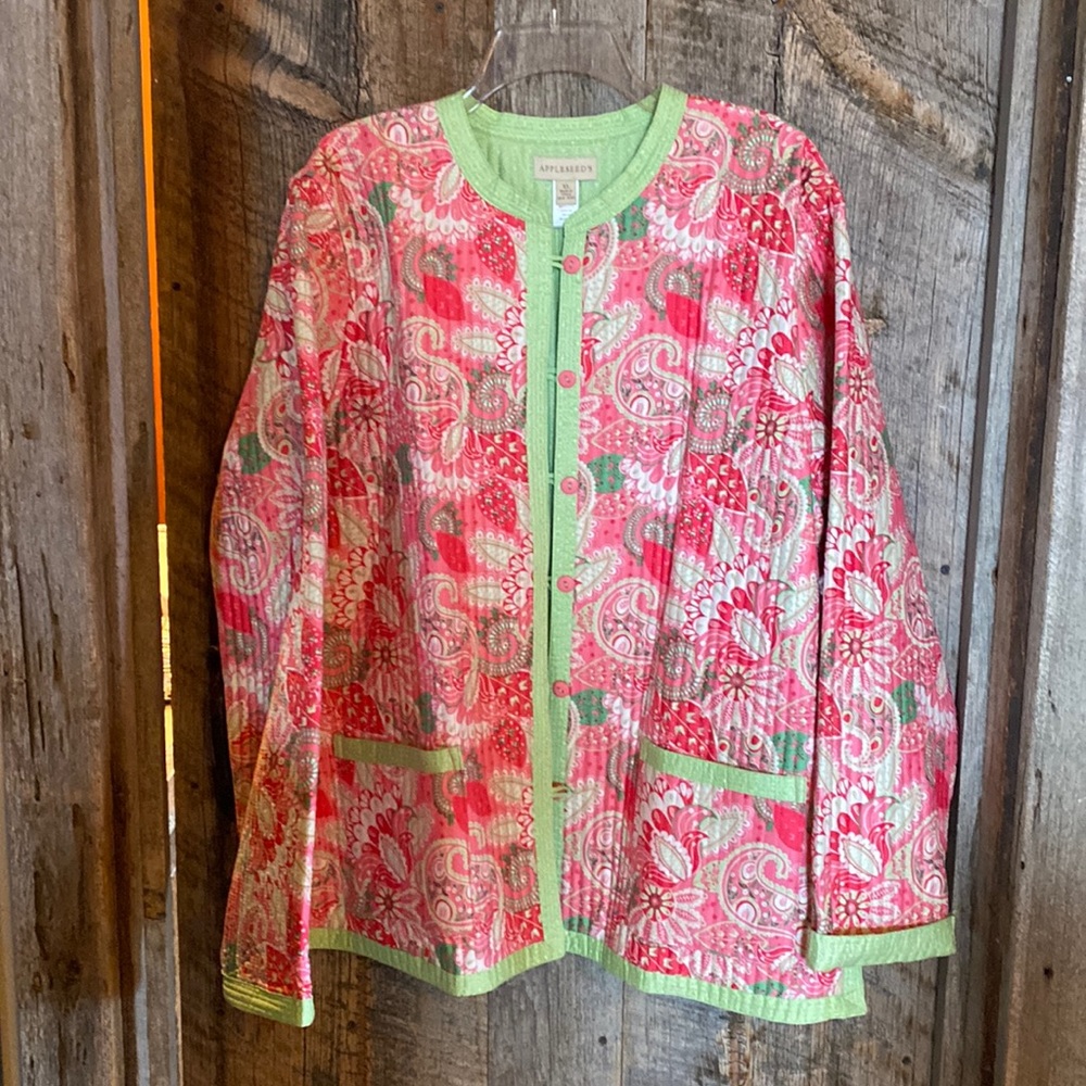Brand new Appleseed’s womens’s XL reversible paisley garden quilted shell jacket